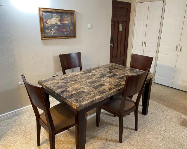 2 Bedroom Apt