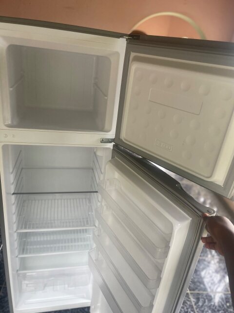 BlackPoint 9Cubic Fridge For Sale - Good Condition Refrigerators Spanish Town