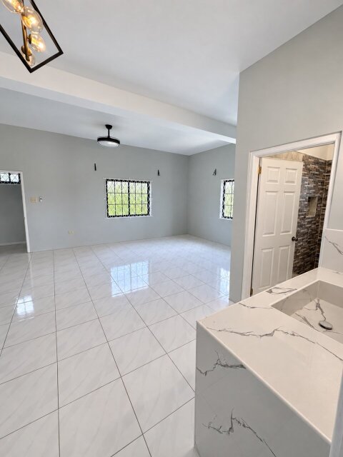 1 Bedroom Apartment Houses Spur Tree