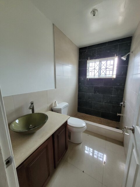 Welcome to Your 3 Bedrooms Dream Home!