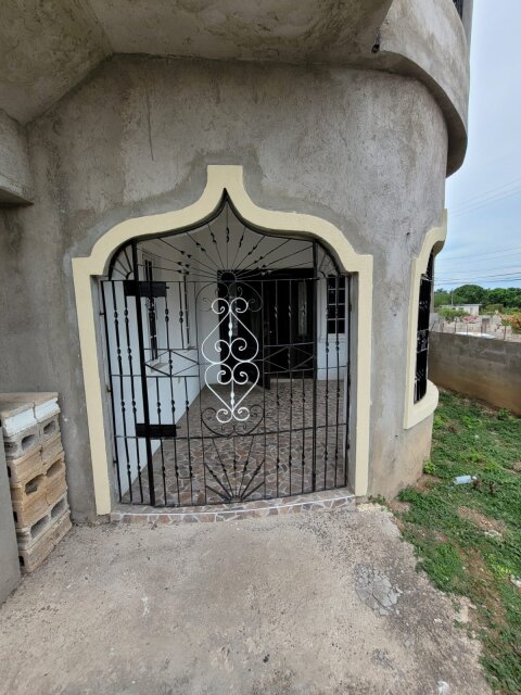 Welcome to Your 3 Bedrooms Dream Home!