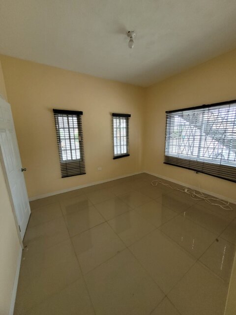 Welcome to Your 3 Bedrooms Dream Home!
