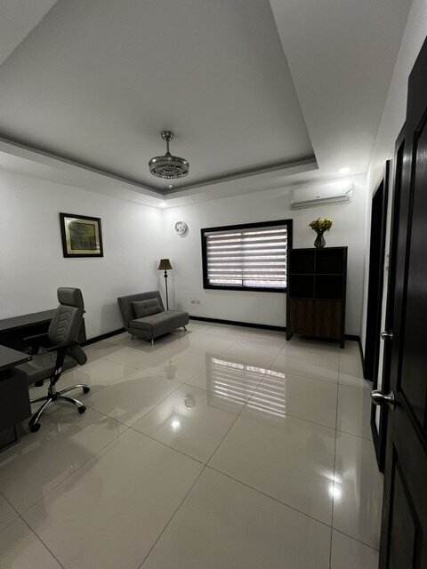 Modern 3 Bedroom Apartment For RENT