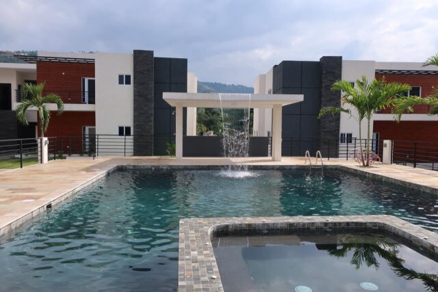 Modern 3 Bedroom Apartment For RENT