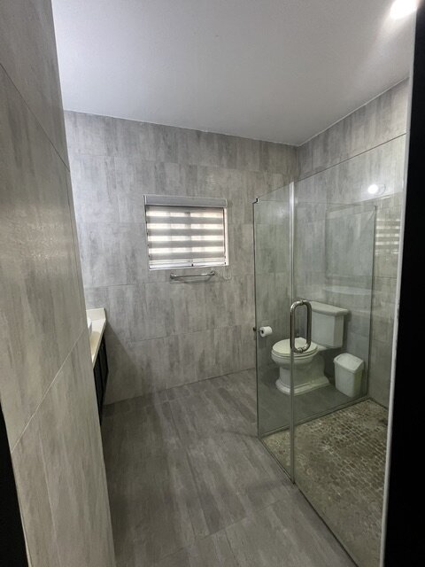 Modern 3 Bedroom Apartment For RENT