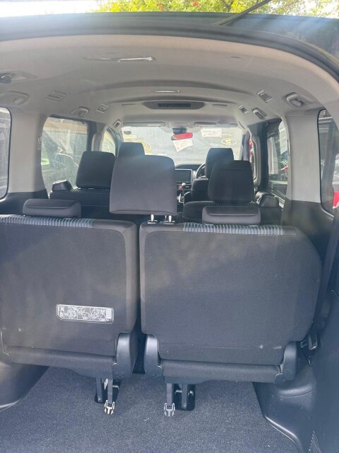Toyota Voxy 2017 For Sale Newly Imported.!!!