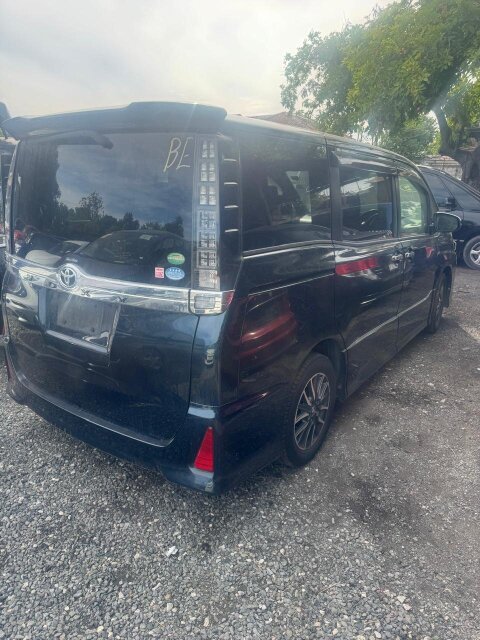 Toyota Voxy 2017 For Sale Newly Imported.!!!