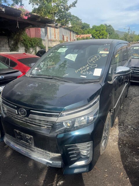 Toyota Voxy 2017 For Sale Newly Imported.!!!