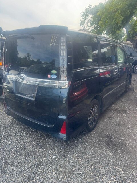 Toyota Voxy 2017 For Sale Newly Imported.!!!