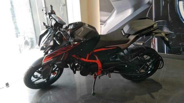 2026 KTM Duke 390 Gen 3 (399cc) – Like New, Fully