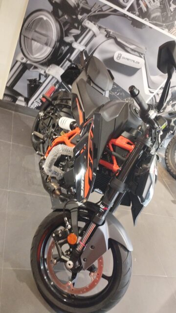 2026 KTM Duke 390 Gen 3 (399cc) – Like New, Fully