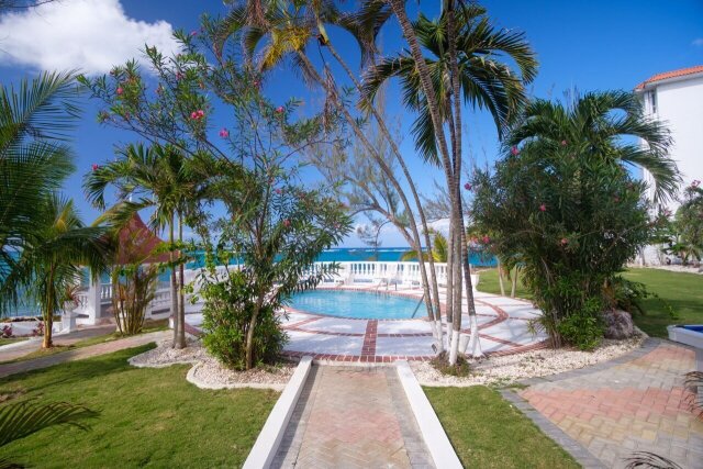 Edgewater Beach Villa - Oceanfront Property