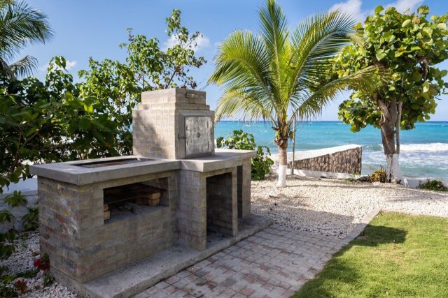 Edgewater Beach Villa - Oceanfront Property