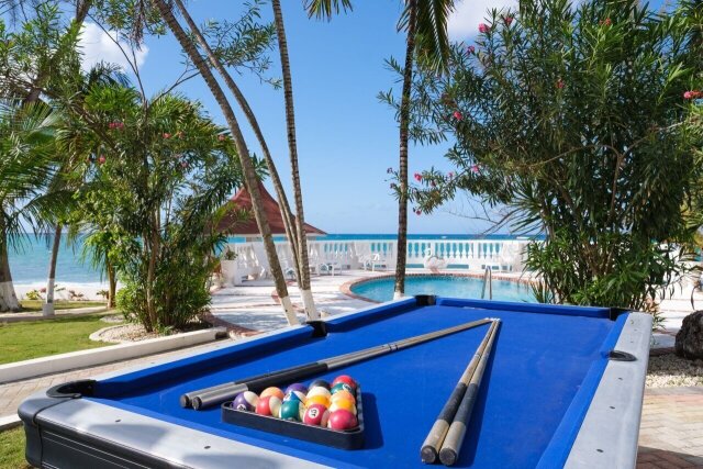 Edgewater Beach Villa - Oceanfront Property