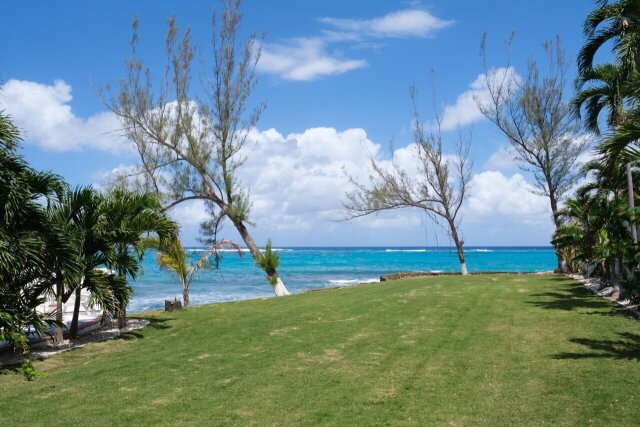 Edgewater Beach Villa - Oceanfront Property