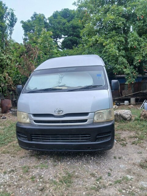 2009 Toyota Hiace Buses Spanish Town