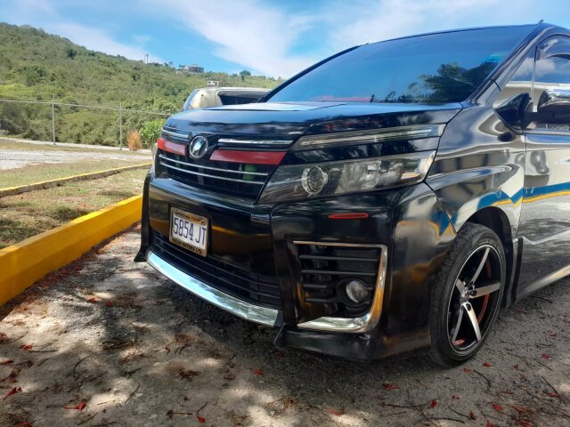 2017 Toyota Voxy