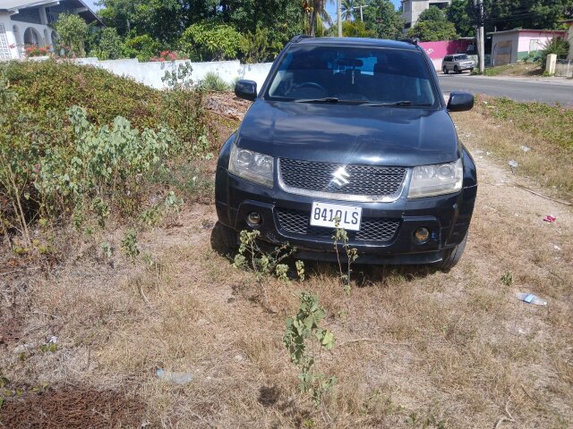 2010 SUZUKI GRAND VITARA Vans & SUVs Old Harbour