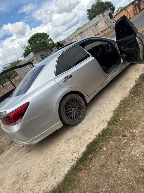 2014 Toyota Crown