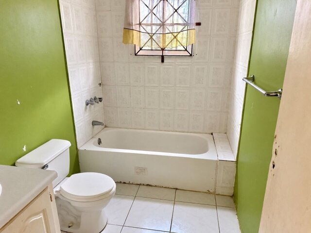 2 Bedroom 1 Bath House For Sale - HUGE LAND SPACE