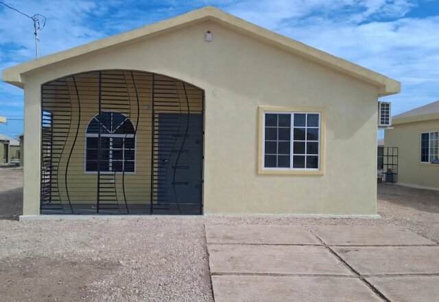 2 BEDROOM HOUSE FOR RENT Houses Portmore