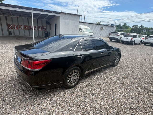 2015 Crown Athlete S