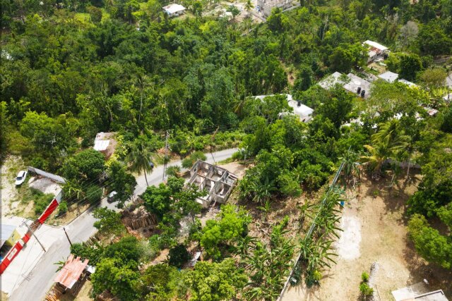 4-bedroom Fixer-upper On Approximately 0.20 Acre