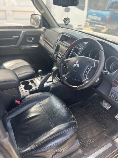 2016 Mitsubishi Pajero