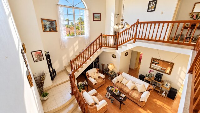 Spacious 5 Bedroom, 3 Bathroom House
