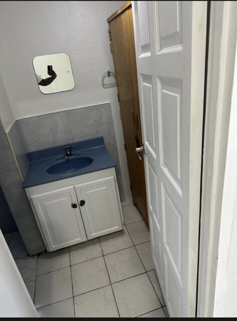 2 Bedroom House For Rent Barbican