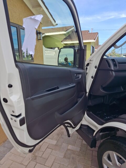 2021 Toyota Hiace 4.150m Neg