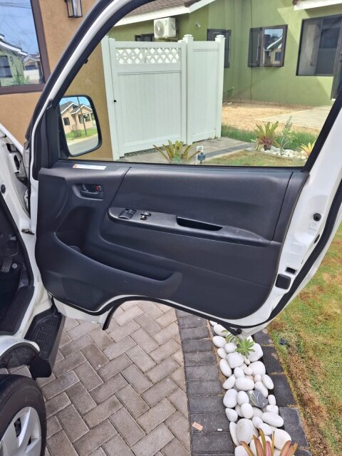 2021 Toyota Hiace 4.150m Neg