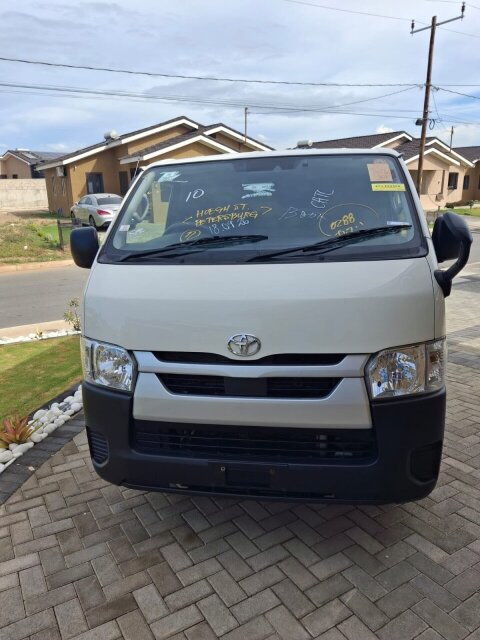 2021 Toyota Hiace 4.150m Neg Buses Portmore