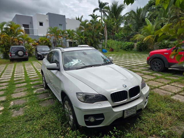 2012 BMW X6 Vans & SUVs Montego Bay