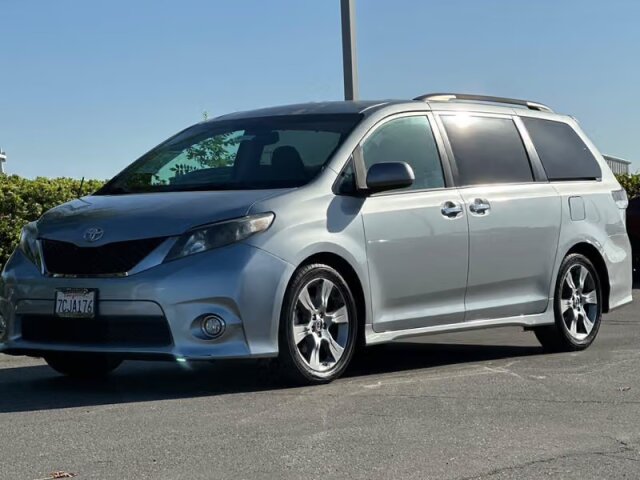 2016 Toyota Sienna SE FWD