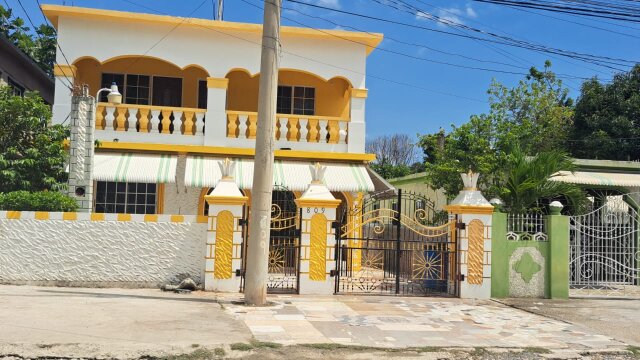 PORTMORE VILLAS AIRBNB (A HOME AWAY FROM HOME)