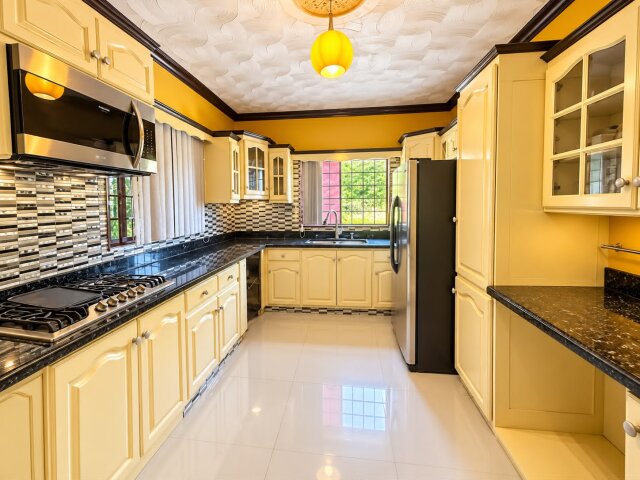 5 Bedrooms House For Sale | St. Elizabeth