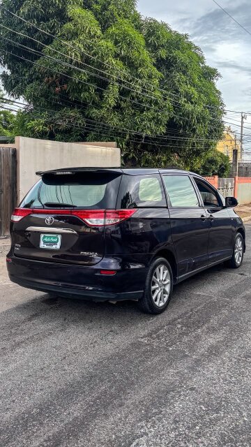 2015 Toyota Estima