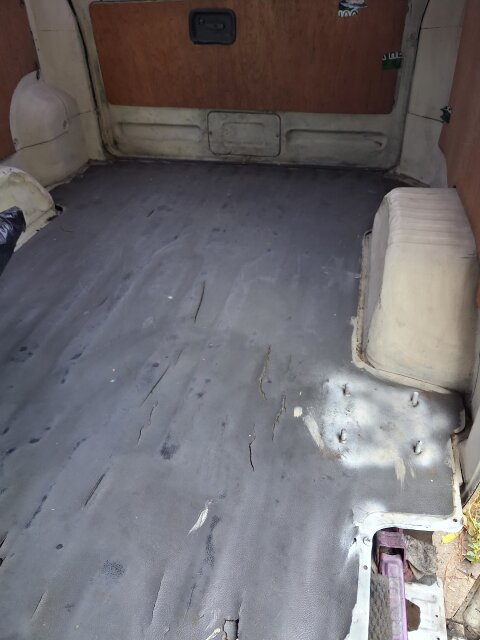 2004 Nissan Carvan Bus