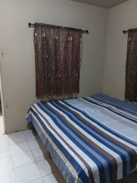 1 Bedroom Flat With Kitchen And Bathroom