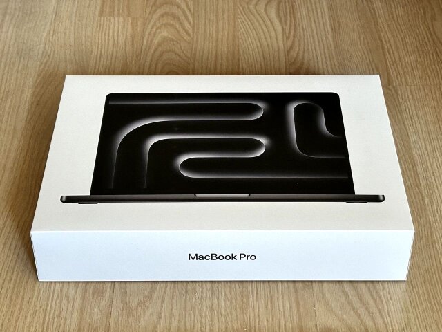2026 Apple MacBook Pro 16