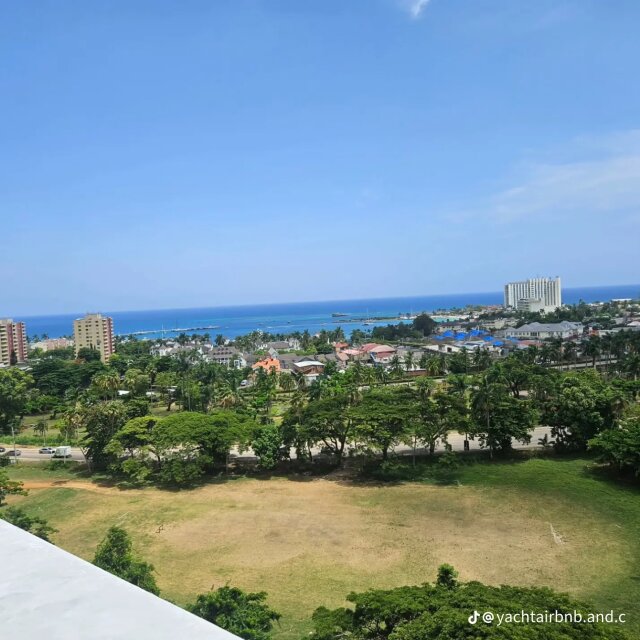 Expansive 12 Bedrooms Airbnb in Ocho Rios