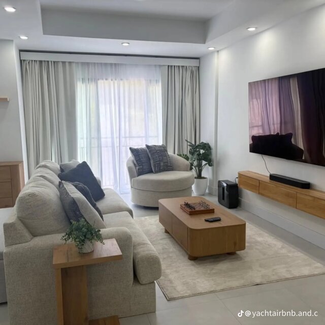 Expansive 12 Bedrooms Airbnb in Ocho Rios