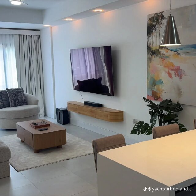 Expansive 12 Bedrooms Airbnb in Ocho Rios