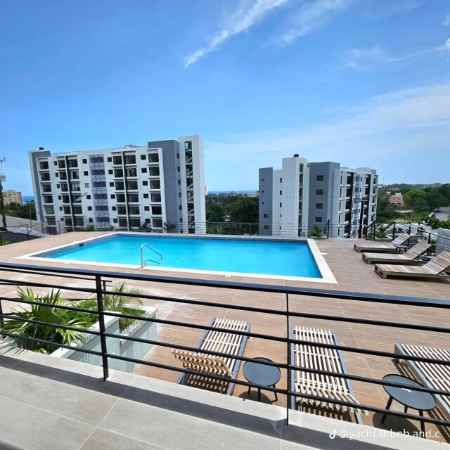 Expansive 12 Bedrooms Airbnb in Ocho Rios