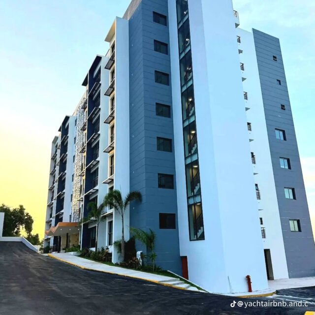 Expansive 12 Bedrooms Airbnb in Ocho Rios