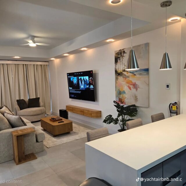 Expansive 12 Bedrooms Airbnb in Ocho Rios
