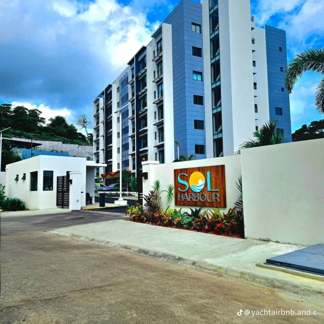 Expansive 12 Bedrooms Airbnb in Ocho Rios Apartments St.ann