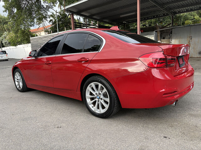 2018 BMW 318i