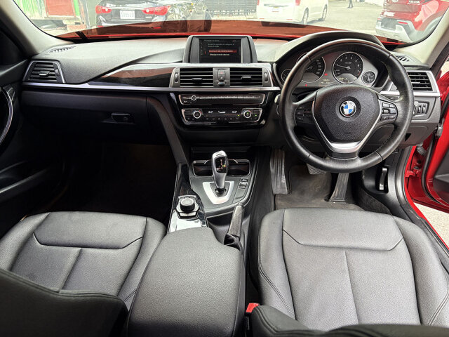 2018 BMW 318i
